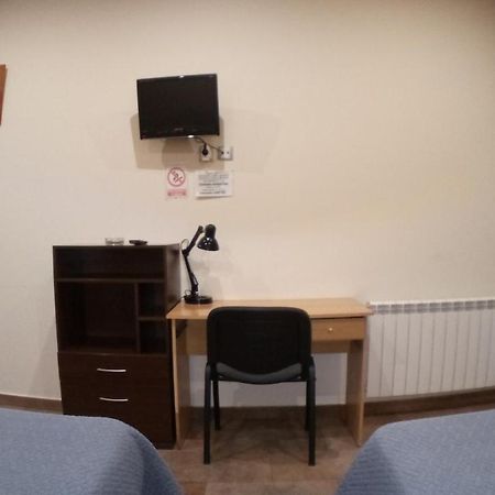Monzón Hostal Venecia II מראה חיצוני תמונה