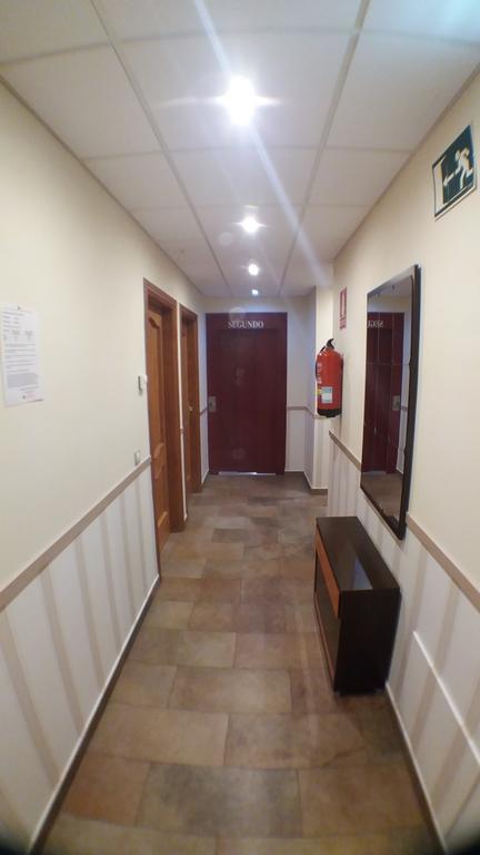 Monzón Hostal Venecia II מראה חיצוני תמונה