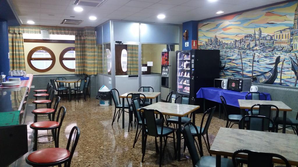 Monzón Hostal Venecia II מראה חיצוני תמונה