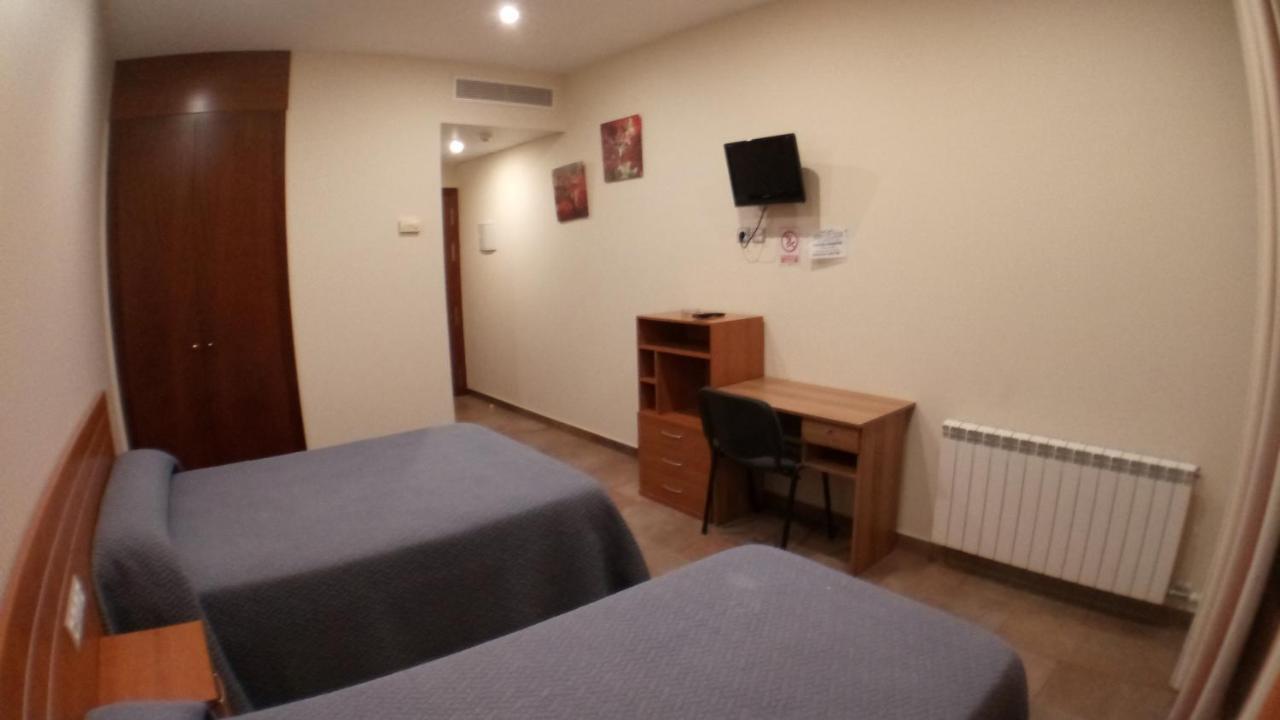 Monzón Hostal Venecia II מראה חיצוני תמונה