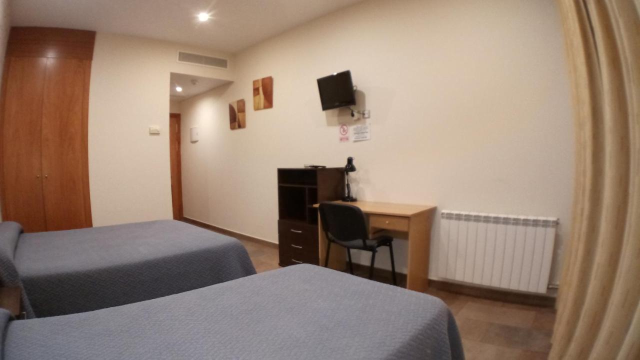 Monzón Hostal Venecia II מראה חיצוני תמונה