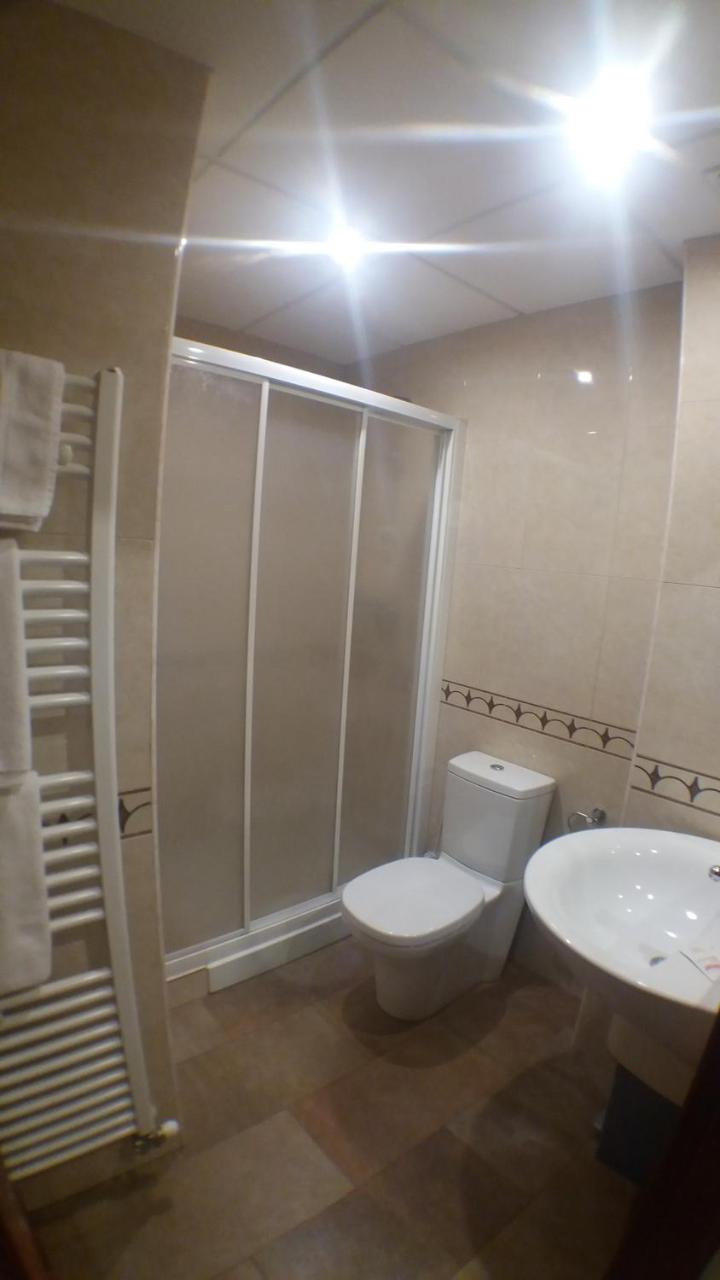 Monzón Hostal Venecia II מראה חיצוני תמונה