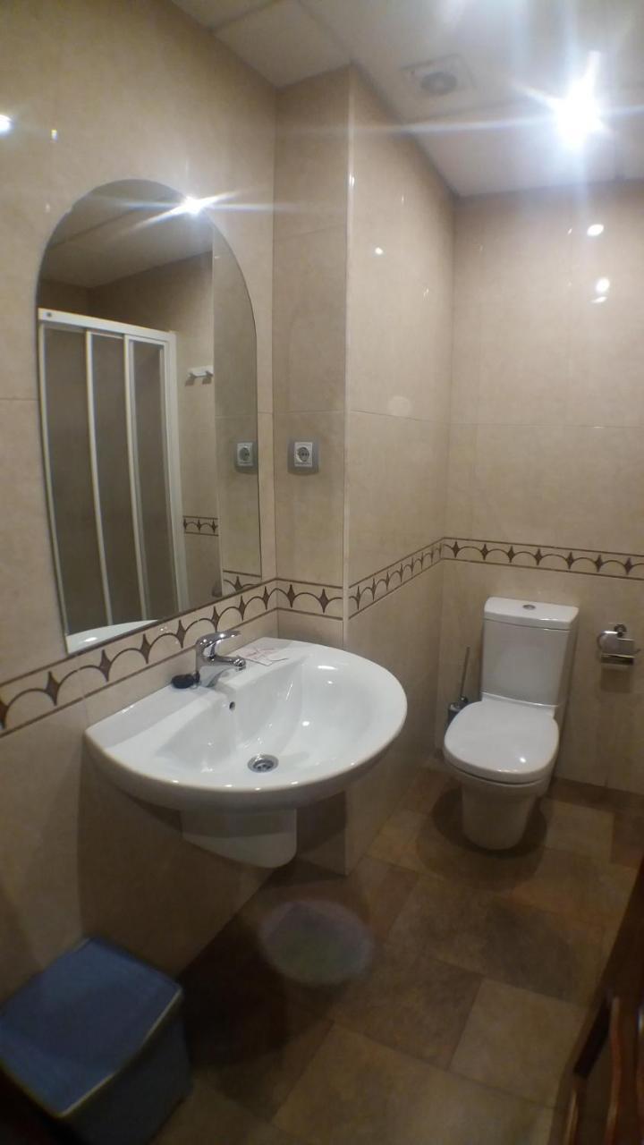 Monzón Hostal Venecia II מראה חיצוני תמונה